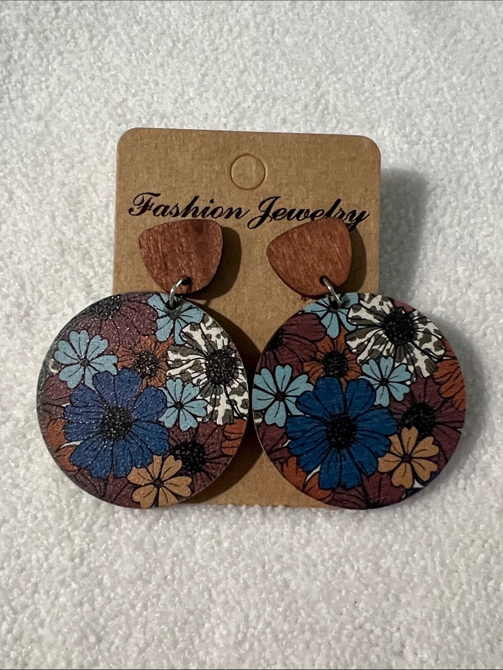3/$18 Fashion Jewelry Blue and Brown Floral Round Drop Earrings Lot 2102